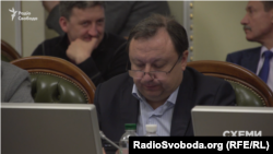 Микола Княжицький каже, що в законі таки є моменти, що не до кінця відповідають Конституції