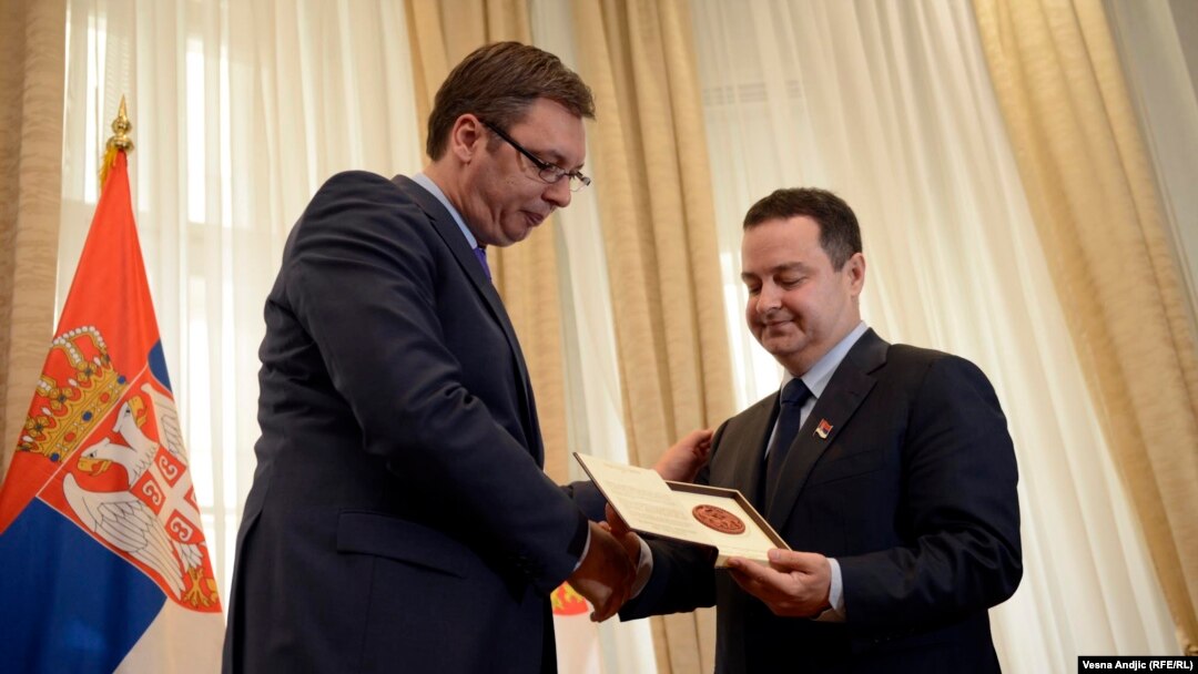 Dačić Vučiću predaje Grifona