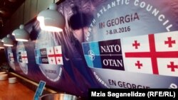 В докладе генсека НАТО Грузии уделена отдельная глава, в которой вновь подтверждается, что двери альянса для нее открыты, а также отмечены другие важные моменты сотрудничества