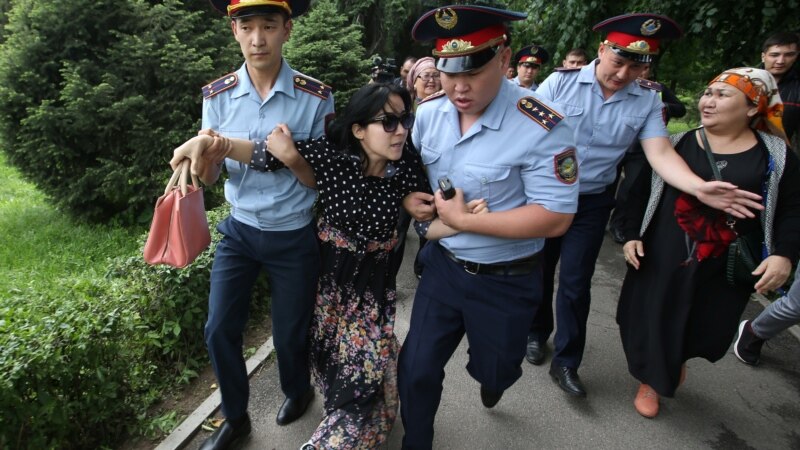 د قزاقستان پولیسو په الماتا ښار کې ۳۰ مظاهره چیان نیولي