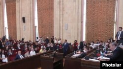 Armenia - Former President Levon Ter-Petrosian speaks at a congress of his Armenian National Congress party, Yerevan, May 16, 2021.