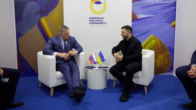 Через кілька днів після телефонних переговорів Зеленський зустрівся з Фіцо у Єревані