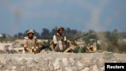 این حملات مرگبارترین و گسترده‌ترین طی ماه‌های گذشته بوده‌اند (در تصویر نیروهای ارتش مصر ) در سینای شمالی