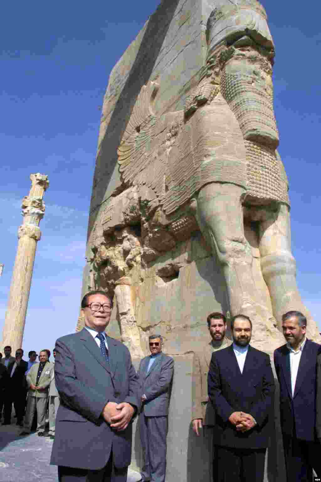 Chinese President Jiang Zemin (left) at Persepolis in 2002 (epa) - For decades after the 1979 Islamic Revolution, Iran's religious and political leaders had little time for foreign tourists. But in 1998, Iran's president invited Westerners to visit the Islamic republic to start a "thoughtful dialogue between cultures." The doors creaked open, but few tourists have entered.