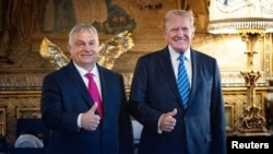 Premierul maghiar Viktor Orban l-a vizitat pe Donald Trump la reședința sa din Florida.