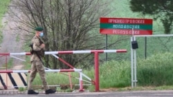 Un panou cu inscripția „republica moldovenească nistreană” la frontiera R. Moldova cu Ucraina, regiunea Odesa, mai 2021