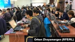 Журналисты в пресс-зале.