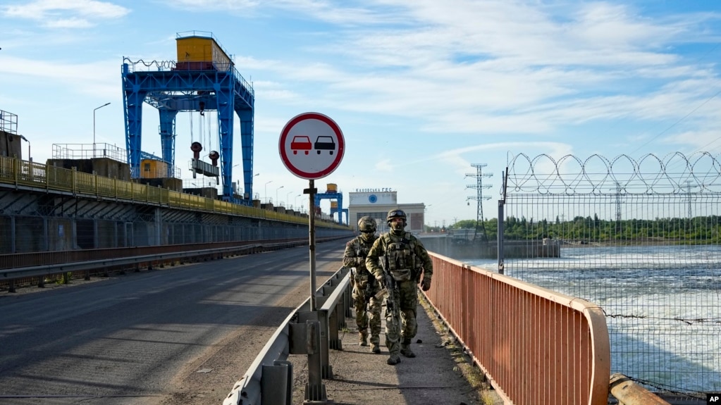 Російські військові захопили Каховську ГЕС і окупували Нову Каховку