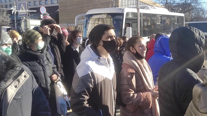 В Ставрополе на акции в поддержку Навального задержаны сто человек