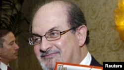 Salman Rushdie (arxiv fotosu)