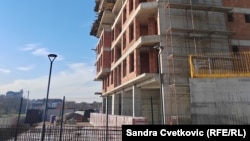 Zgrada na lokaciji na kojoj je došlo do odrona saobraćajnice, a koja je građena bez građevinske dozvole, Kragujevac, 2. oktobar 2025.