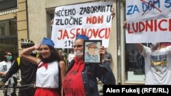 The protesters in Sarajevo, who rallied despite a ban on public gatherings during the coronavirus pandemic, sang songs linked to the anti-Nazi struggle.