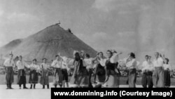 Святкування Дня шахтаря у Донецьку в 1949 році (фото з архіву видання donmining.info)