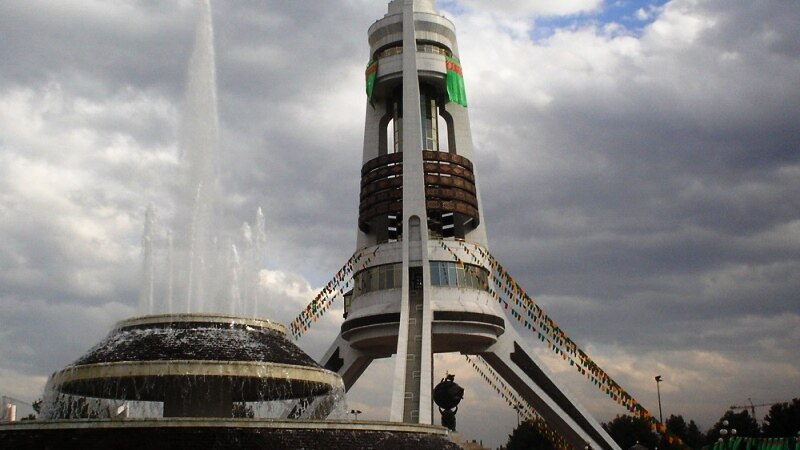 Türkmenistan Bitaraplyk baýramyny belleýär