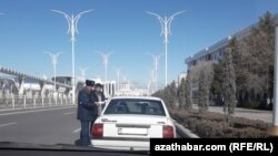 Desetine žena su opisale da su im saobraćajni policajci oduzeli vozačke dozvole pod slabim izgovorom - da nemaju rezervne gume ili da im nedostaje oprema za prvu pomoć.