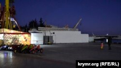 На набережній Ялти зафарбували останнє графіті з Путіним, 6 грудня 2019 року