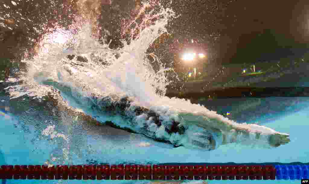 France&#39;s Camille Muffat on her way to winning the silver in the women&#39;s&nbsp;200-meter freestyle final at the London Olympics on July 31. (AFP/ Francois Xavier Marit)