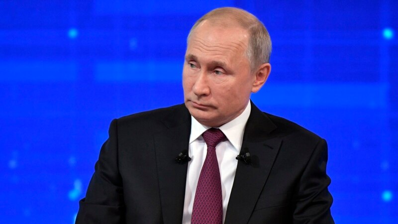 Владимир Путин в ходе прямой линии признал, что россиянам стало тяжелее жить
