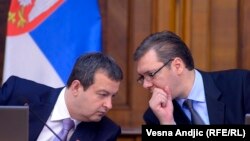 Predsednik Srbije Aleksandar Vučić (desno) i šef diplomatije Ivica Dačić