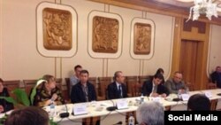 Кырым хөкүмәтендә очрашу (turkasi.net фотосы)