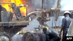 در ماه می سال ۲۰۰۶ نیز بيش از ۱۵۰ نفر در انفجار مشابه ای در لاگوس کشته شدند.
