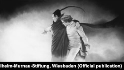 "Faust" filmindən, rejissor F.W. Murnau