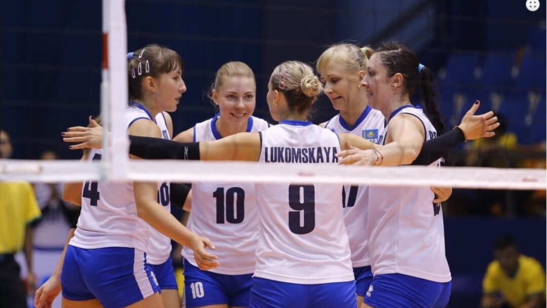 Топтық порно жасырын камера орыс