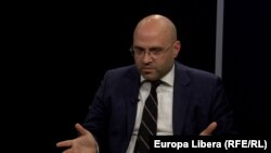 Lyndon Allin în studioul Radio Europa Liberă la Chișinău