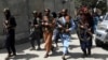 Боевики «Талибана» патрулируют квартал Вазир Акбар Хан в Кабуле, 18 августа 2021 года