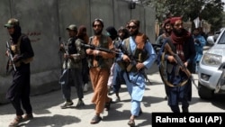 Талибански милитанти на улиците на Кабул