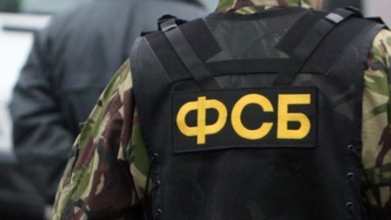 Сотрудники ФСБ провели обыск в доме крымского татарина в Симферополе (+видео)