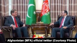 وزیران خارجه افغانستان و پاکستان طی یک نشست در کابل