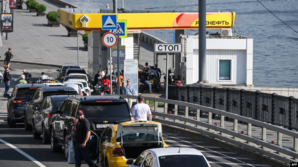 Очередь к заправке в Москве, 3 июля 2026 года