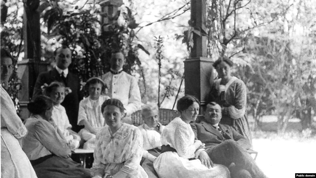 Имение Борщень. Семья Евреиновых 1915 г. 