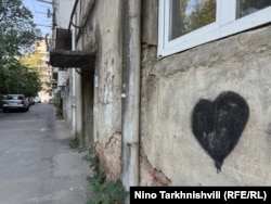 რვასართულიანი კორპუსის სადარბაზო