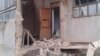 Один из домов в Карасуйском районе Ошской области, пострадавший в результате землетрясения. 