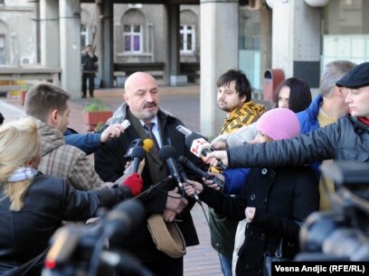 Avokati Goran Petronijeviq para Gjykatës në Beograd, 10 dhjetor 2010.