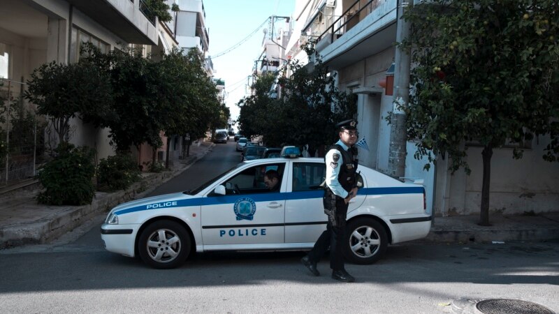 Muškarac s nožem upao u Ambasadu Srbije u Atini
