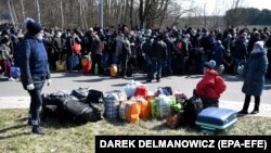 На українсько-польському кордоні 27 березня сталася складна ситуація. З польської сторони були тисячі українців, які намагались в’їхати до України