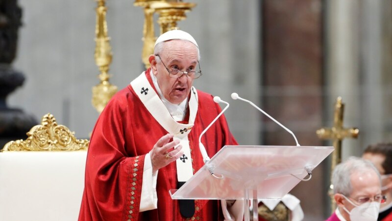 Papa tužan zbog masovne grobnice dece u Kanadi, ali se nije izvinio