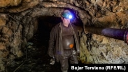 Një minator pas daljes nga miniera e Artanës.