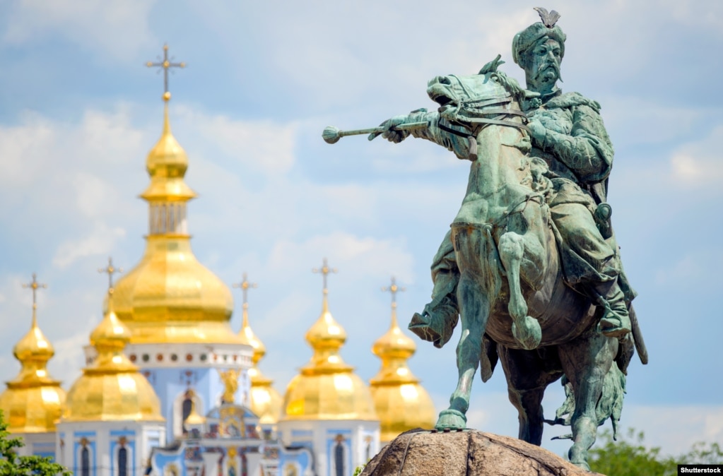 Пам’ятник гетьману Богдану Хмельницькому в Києві. Його відкрили в 1888 році