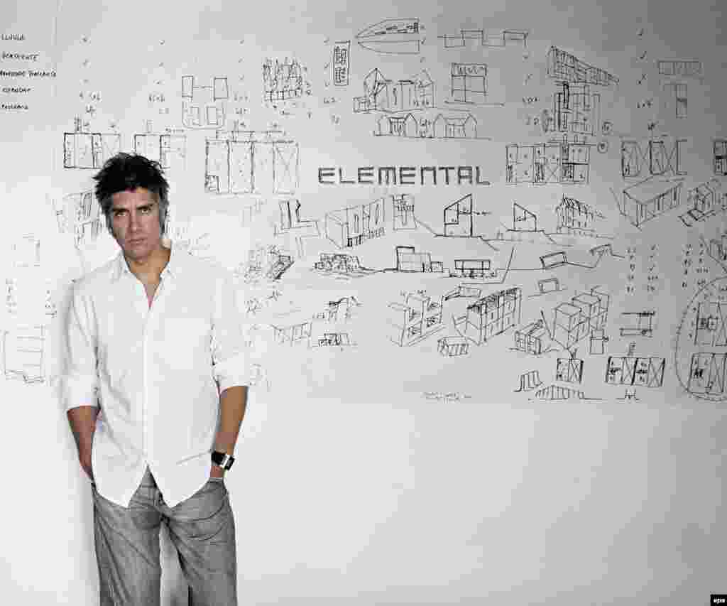 آلخاندرو ارابنا، معمار شیلیایی که برنده جایزه پریتزکر شد
