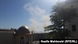 پولیس وايي، په دغو توغندیزو بریدونو کې چاته زیان نه دی رسېدلی.