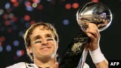 Super Bowl – главный приз чемпионата по американскому футболу – самый престижный спортивный трофей в США