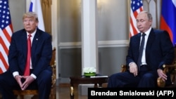 Трамп (л) і Путін (п) під час зустрічі в Гельсінкі 16 липня 2018 року