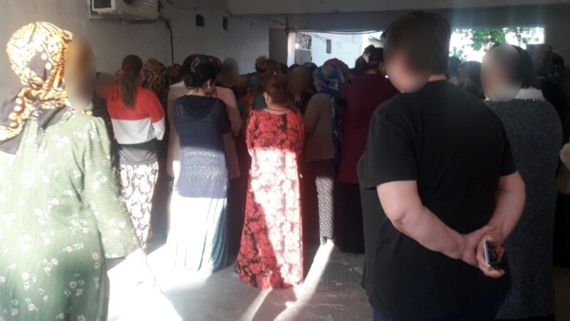 В Туркменистане "прячут" продуктовые очереди