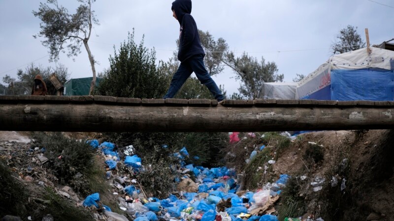 Амнести Интернешнл бара Грција да им обезбеди подобри услови на мигрантите и бегалците 