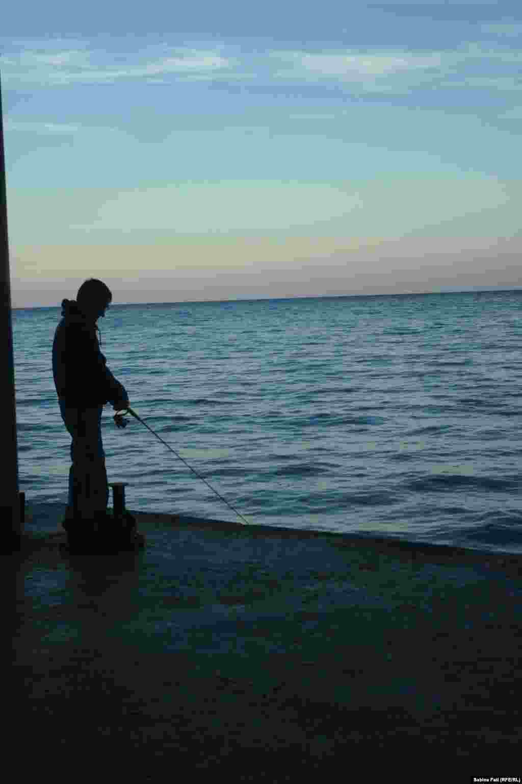 Ialta, Crimeea 2016. Pescarul