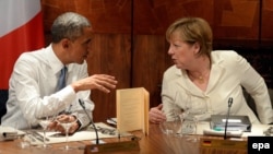 Президент США Барак Обама (ліворуч) і канцлер Німеччини Анґела Меркель